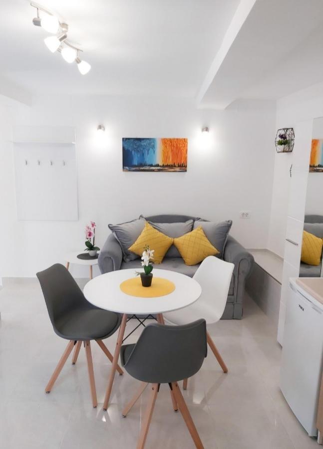 Apartment Marina Kotor Eksteriør bilde