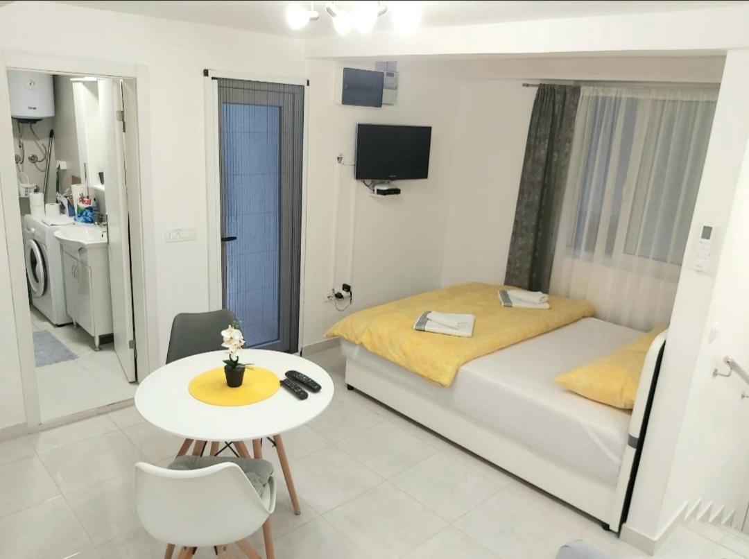 Apartment Marina Kotor Eksteriør bilde