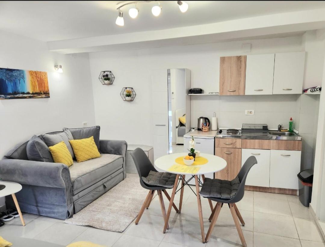 Apartment Marina Kotor Eksteriør bilde