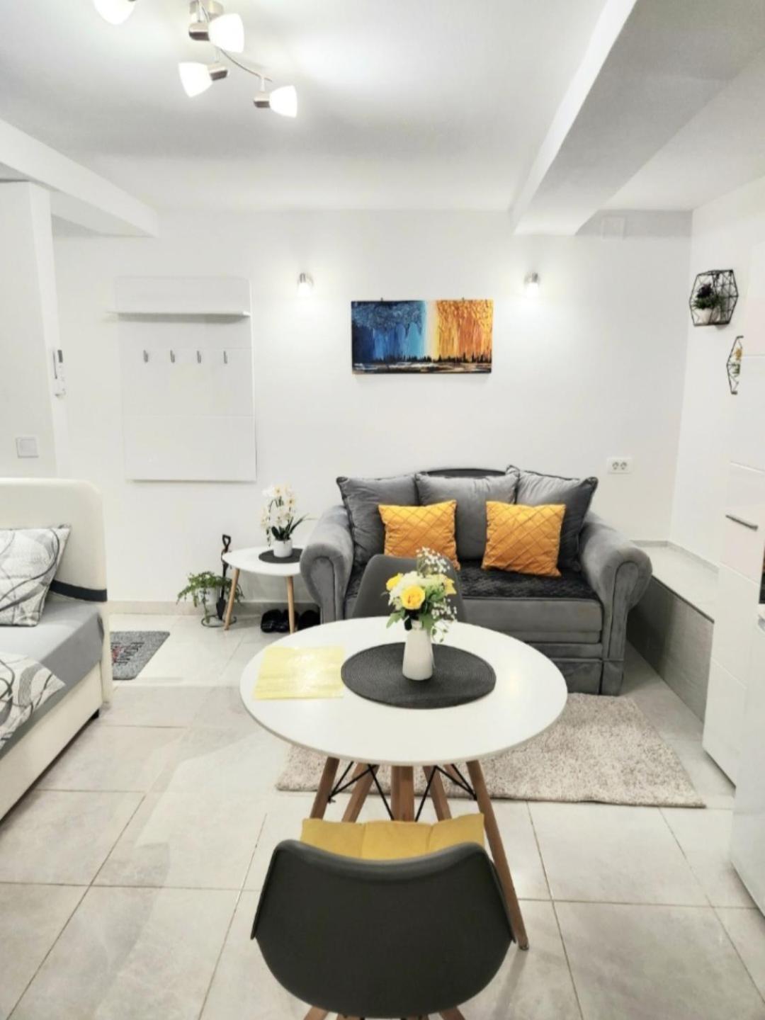 Apartment Marina Kotor Eksteriør bilde