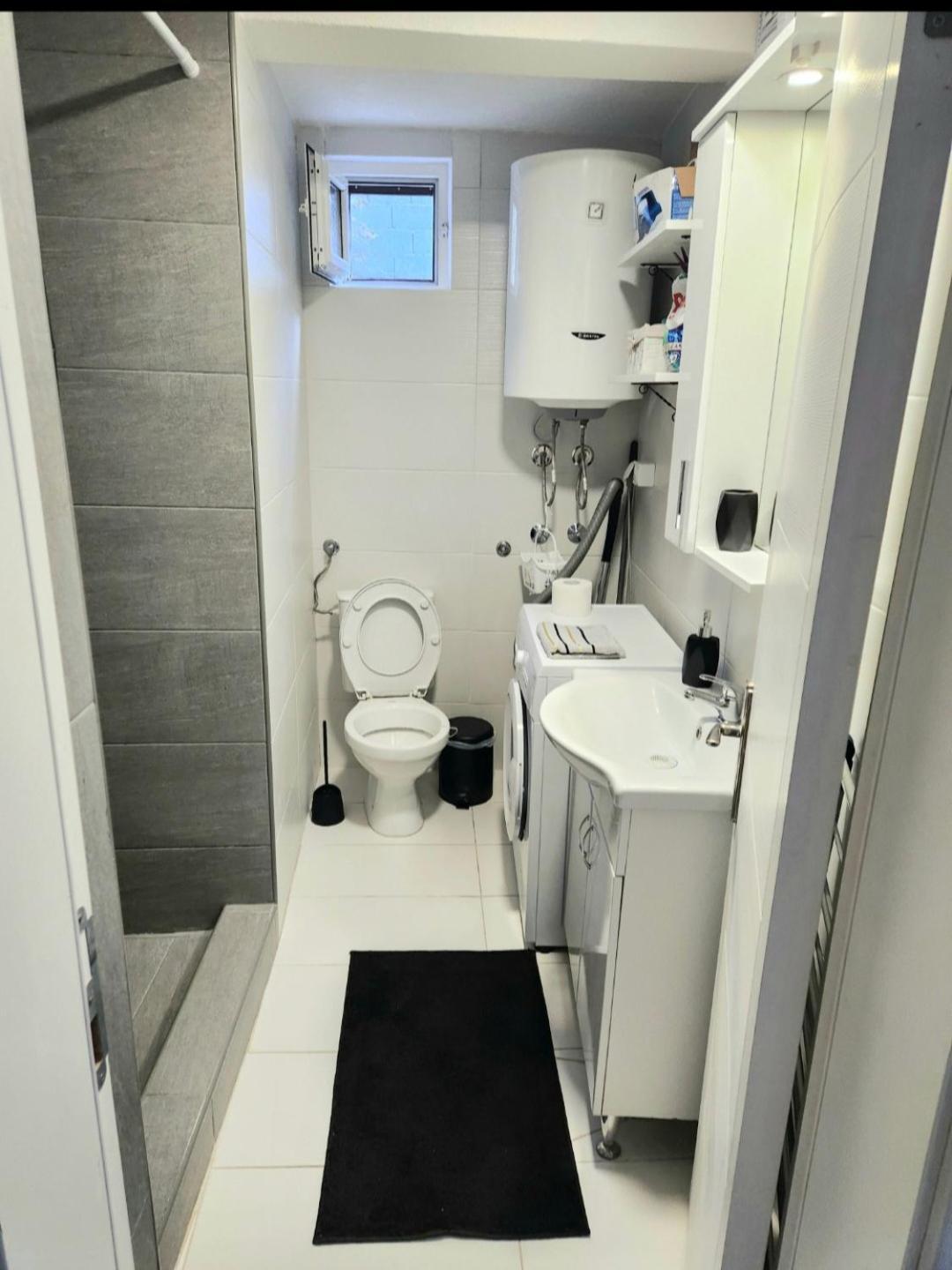 Apartment Marina Kotor Eksteriør bilde
